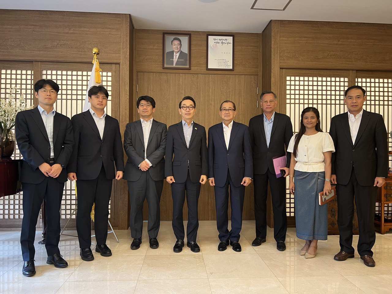 The discussion meeting on revision of the Country Partnership Strategy for Cambodia between the Cambodian Development Cooperation Board of the Council for the Development of Cambodia (CDCB/CDC) and the Embassy of the Republic of Korea in the Kingdom of Cambodia
