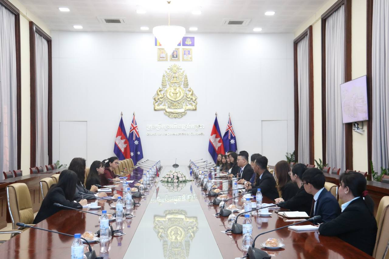 លោកជំទាវ ផាណា វុឺនីដា អនុញ្ញាតឱ្យនិស្សិតជ័យលាភីអាហារូបករណ៍ប្រទេសអូស្ត្រាលីសម្រាប់ឆ្នាំ២០២៥ ចូលជួបសម្ដែងការគួរសម