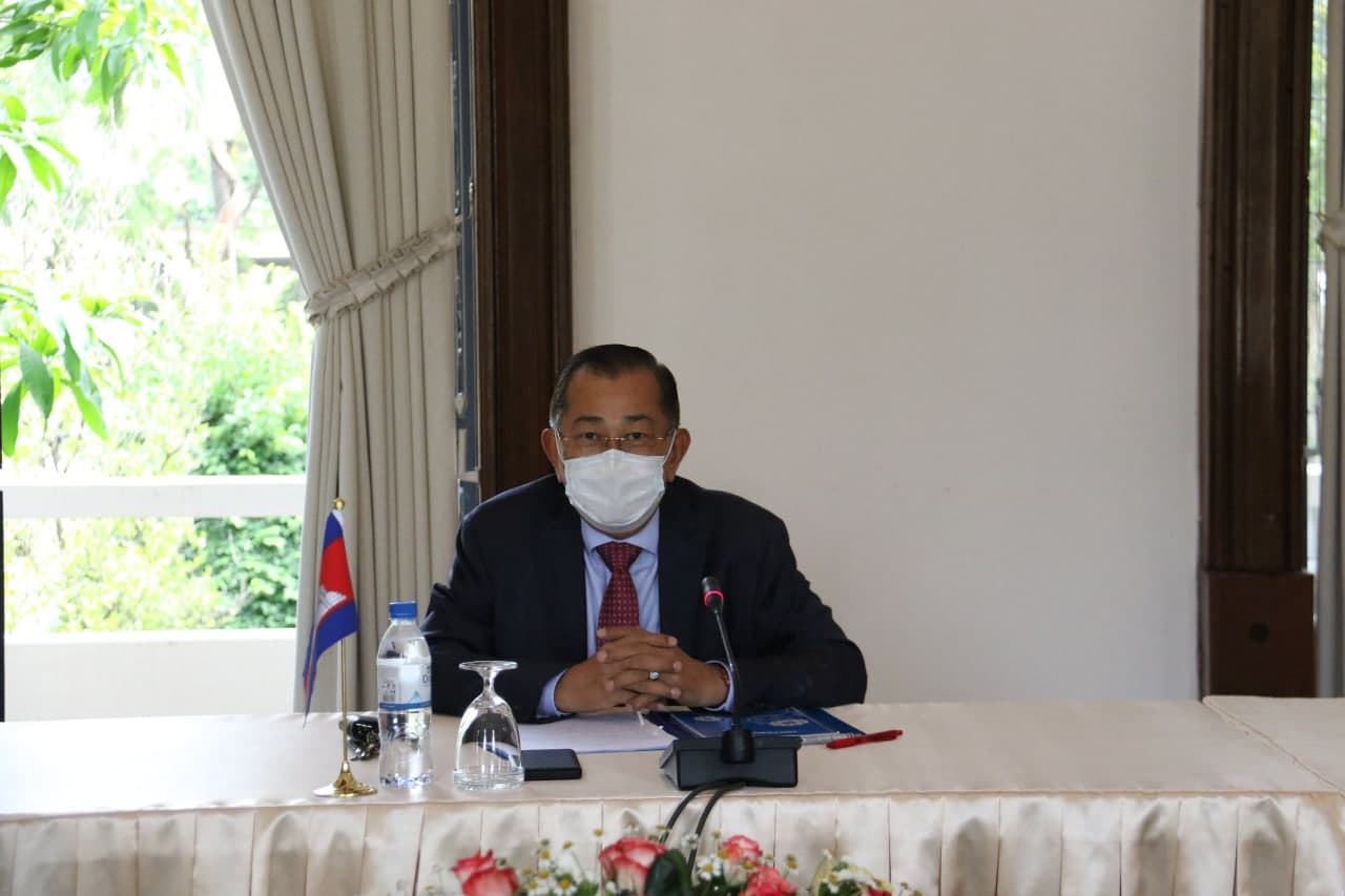 Discussion meeting between His Excellency Chhieng Yanara and Her Excellency Carmen Moreno
